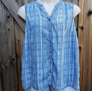 5 for $25 Sleeveless blue-patterned blouse size 2x